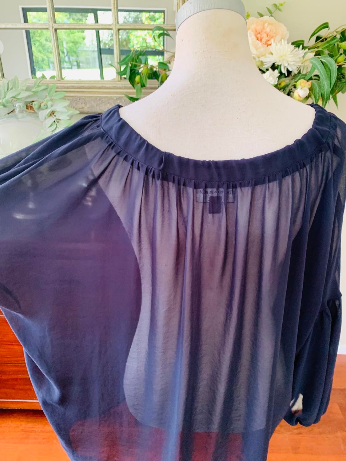 Jessica, Peasant Neck, Puff Sleeve Top - M/L - XL/XXL
