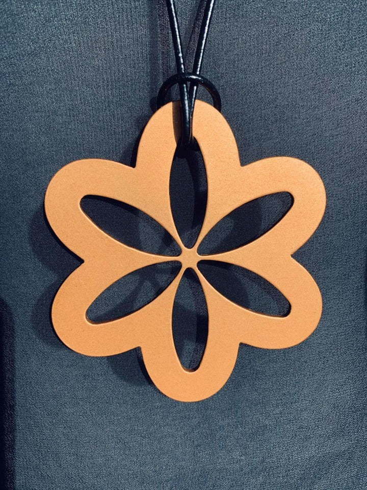 Large Rose Gold Daisy Necklace