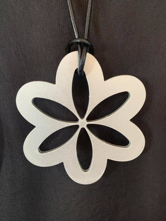 Large Silver Daisy Necklace