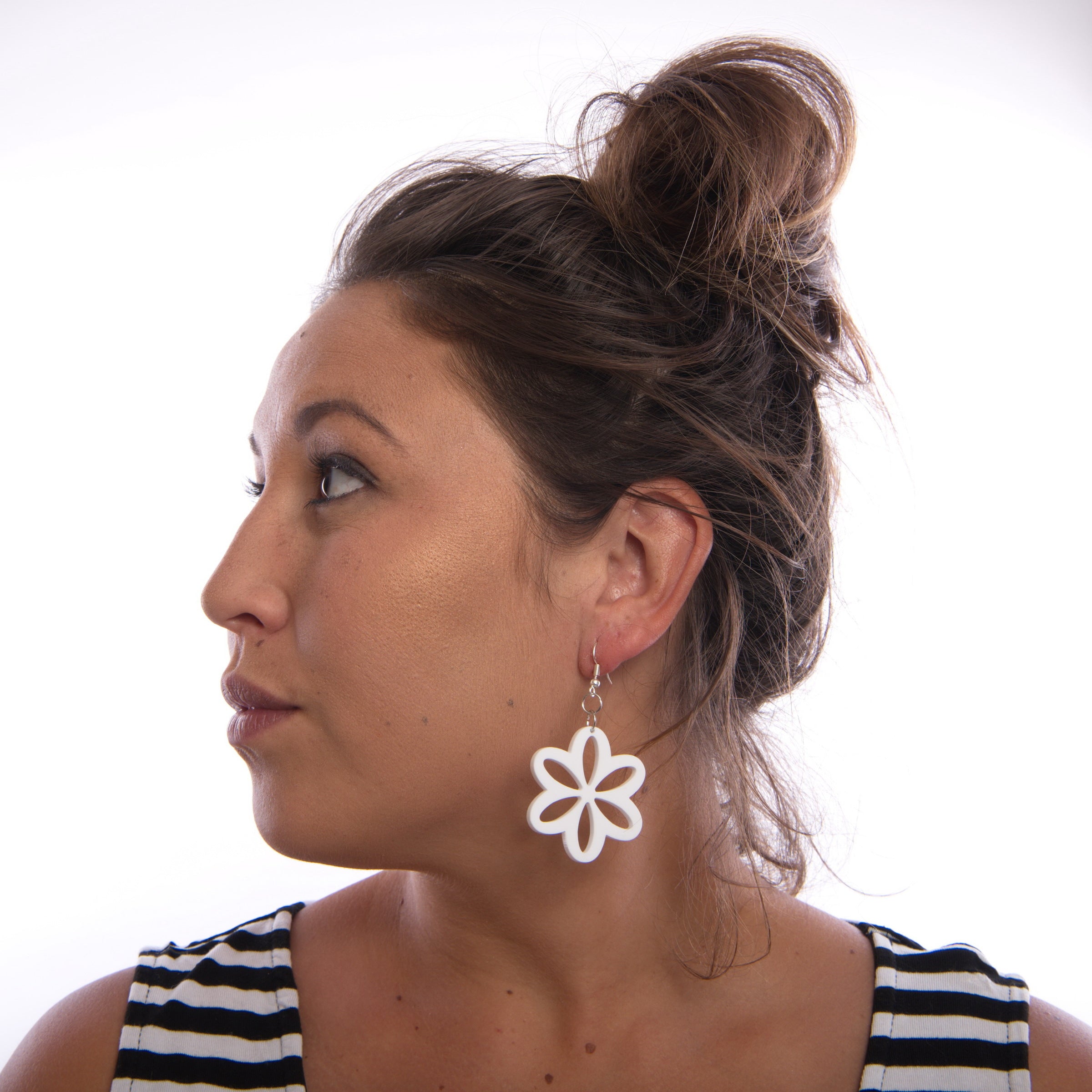 White Daisy Earrings