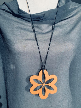 Large Rose Gold Daisy Necklace