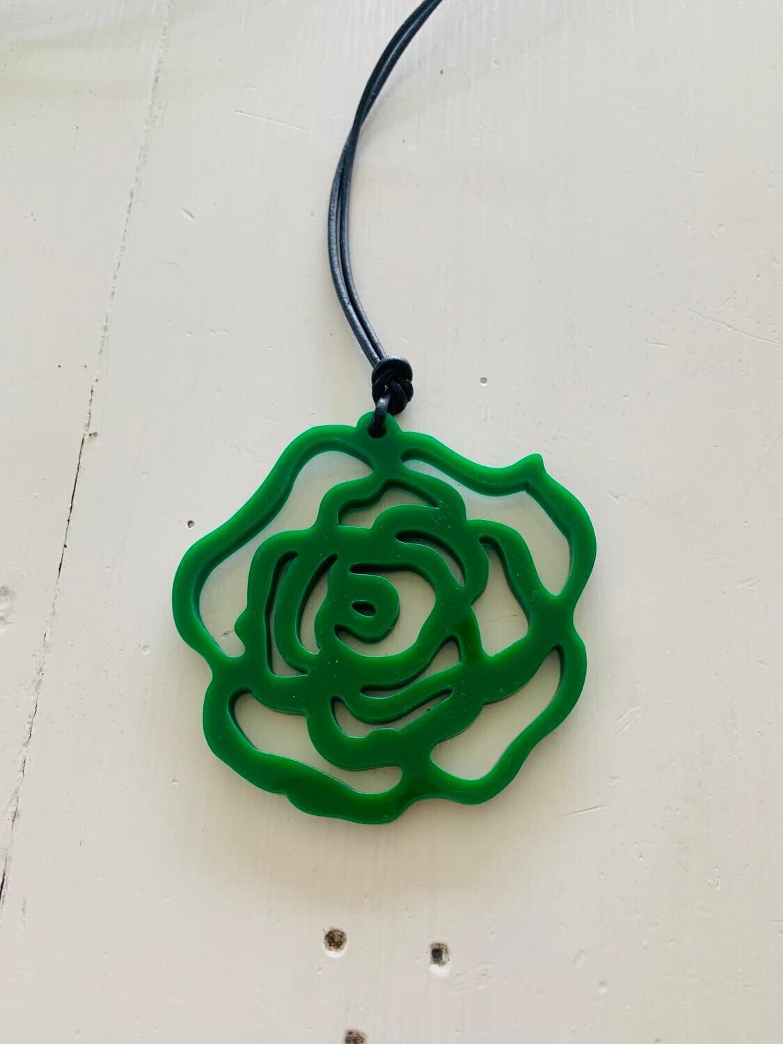 Large Green Rose Necklace