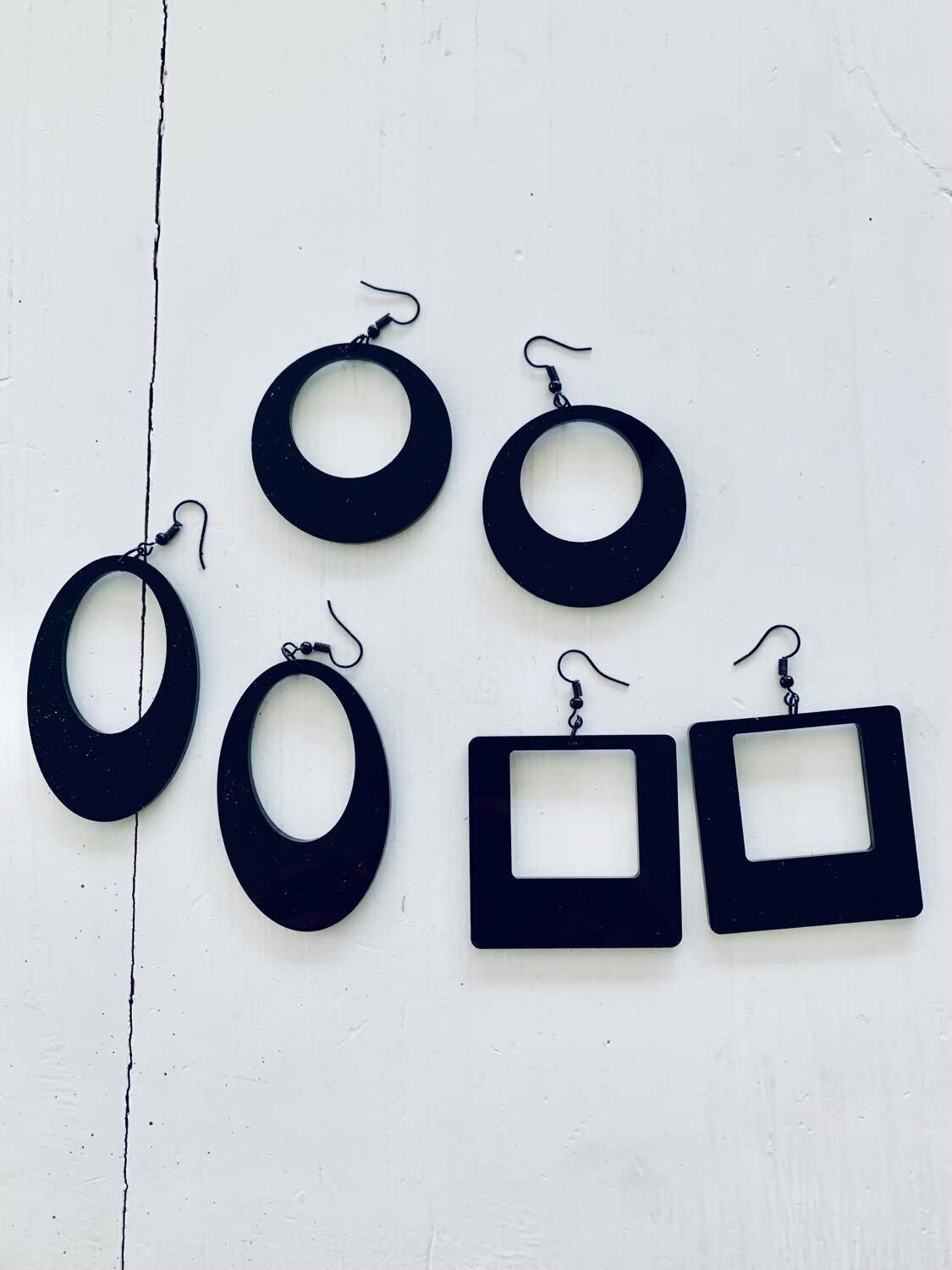 Large Black Retro Circle Earrings