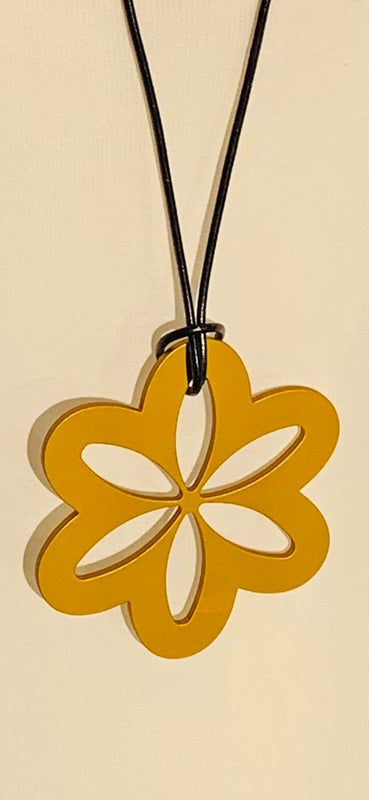 Large Gold Daisy Necklace
